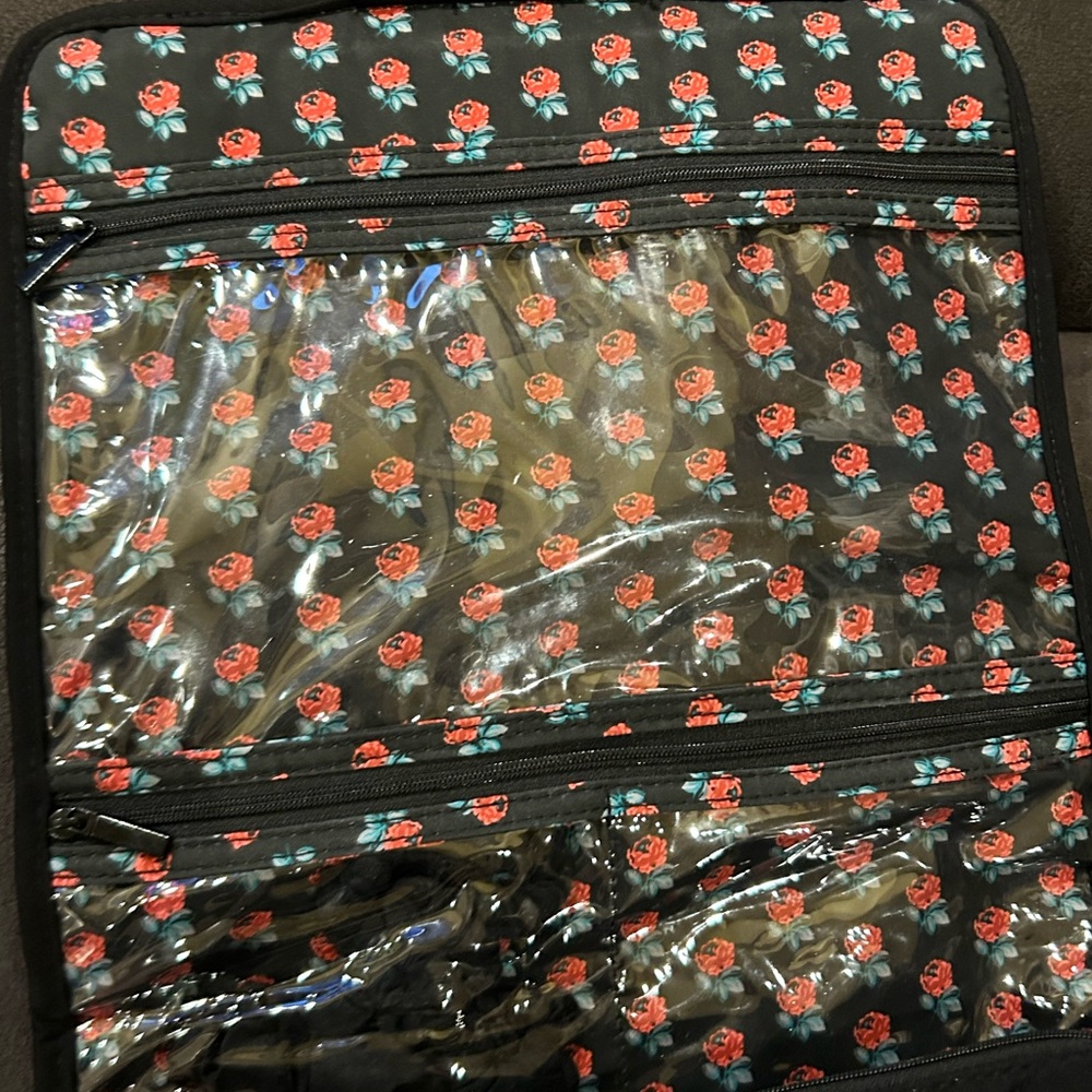Black Vera Bradley hanging travel organizer - Picture 3 of 5